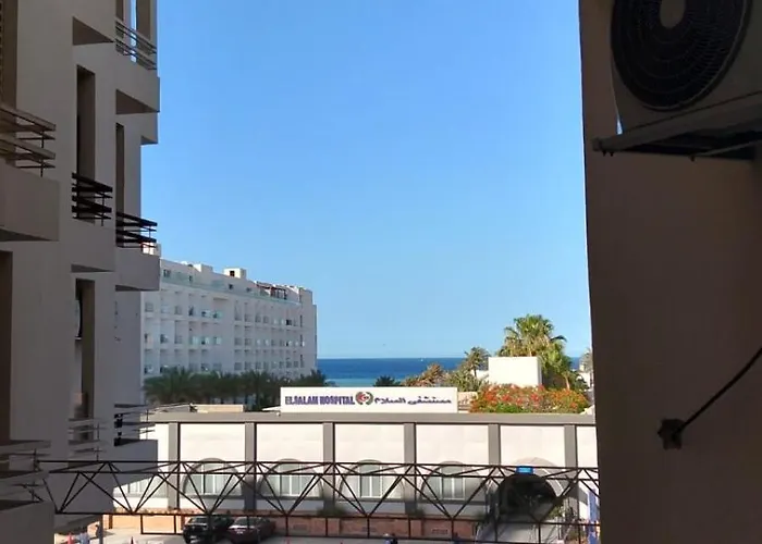 Blue Sky Arabia Apartman